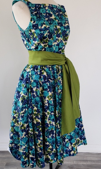 New Pinup Couture Maria Dress in Blue/Olive Floral - Picture 2 of 8